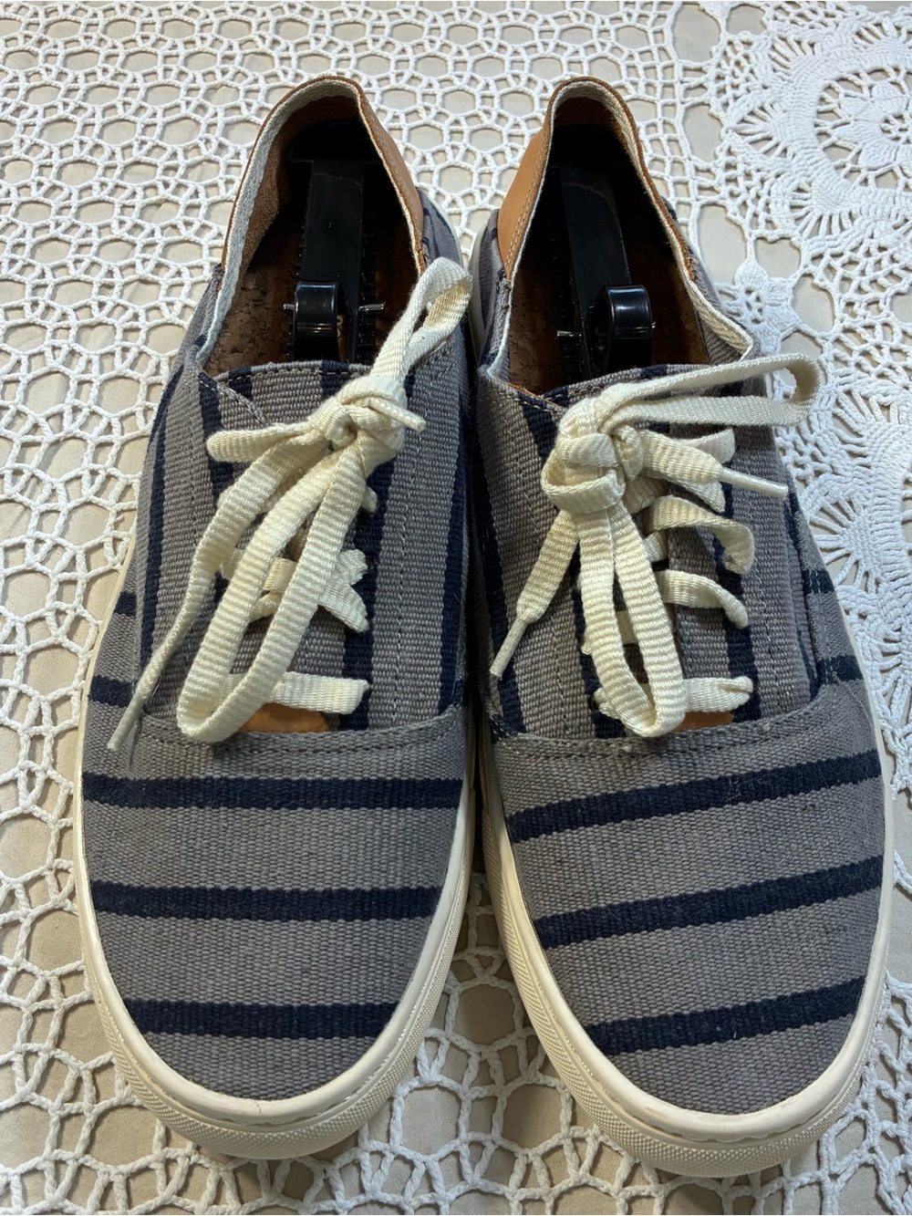 Men's Casual Striped Canvas Sneakers – Gray & Navy